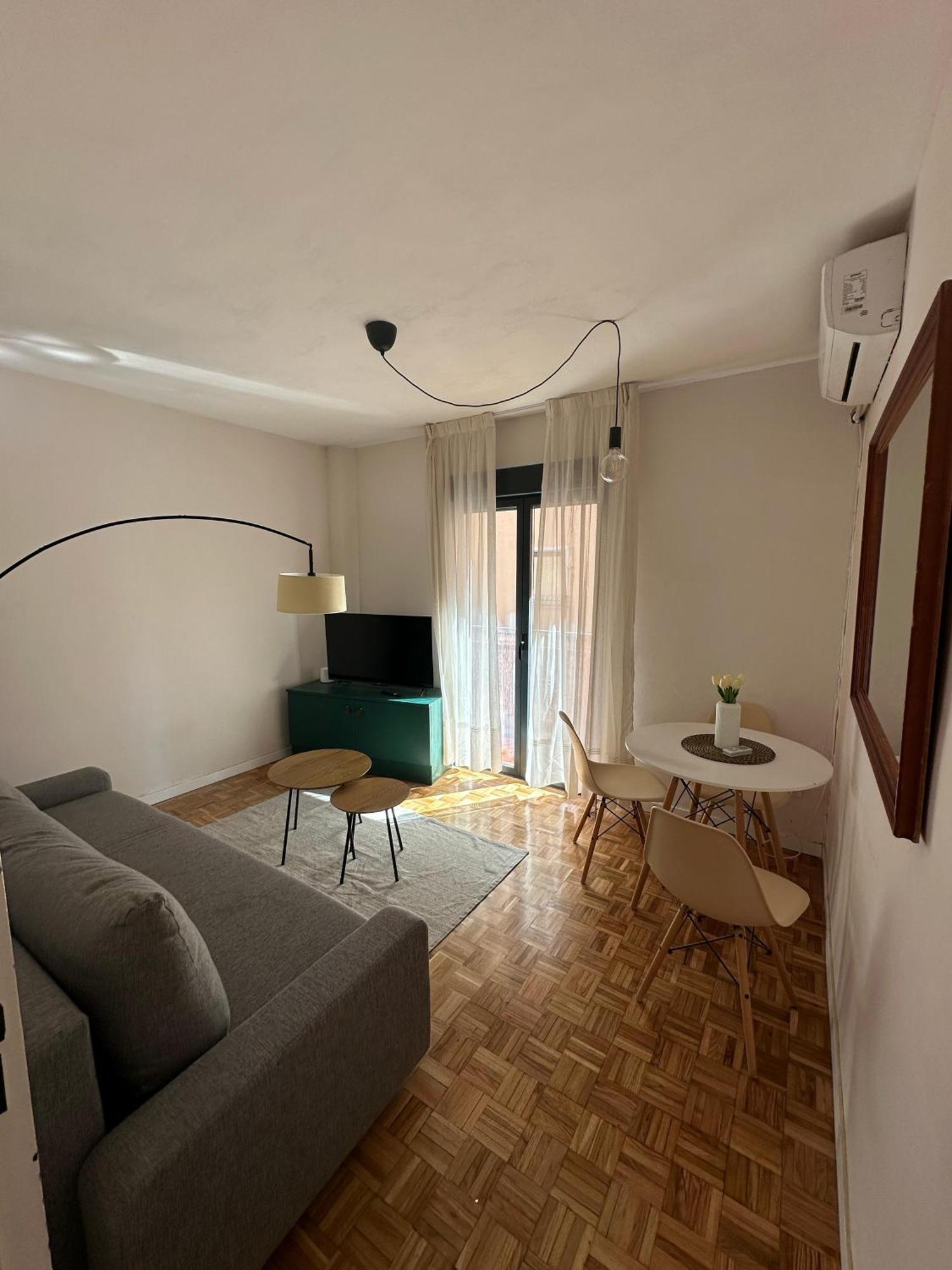 Apartamento Piso Con Terraza En Rio *